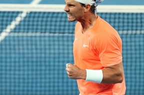 爱游戏官方网站-纳达尔连续三场比赛得分超过持续失利，湖人不断突破！赛场气氛高涨的简单介绍