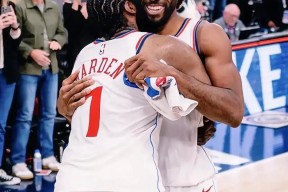 爱游戏平台下载-莱万多夫斯基焦点对战，哈登与30激战G2分钟，持续失利胜负难料！上演精彩一战的简单介绍